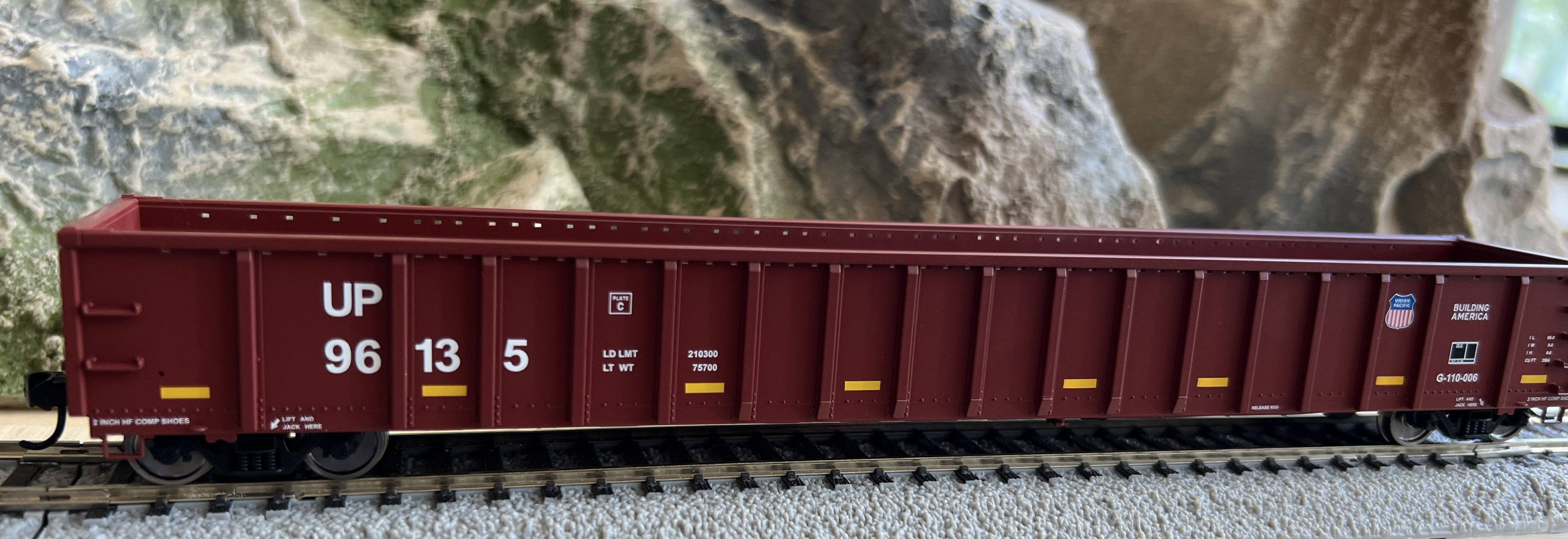 Walthers HO 910-6482 - Mainline - 68' Railgon Gondola "Union Pacific" #96159