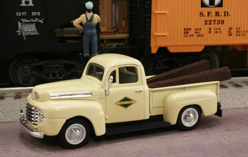Railyard Truck Series - 1948 Ford F1 Pickup "Illinois Central Railroad M.O.W. Dept." (Cream) 1/43 Diecast Car