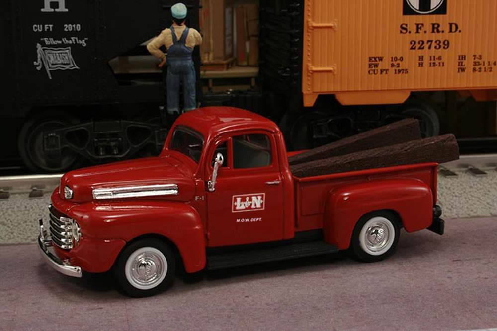 Railyard Truck Series - 1948 Ford F1 Pickup "Louisville & Nashville Railroad M.O.W. Dept." (Red) 1/43 Diecast Car