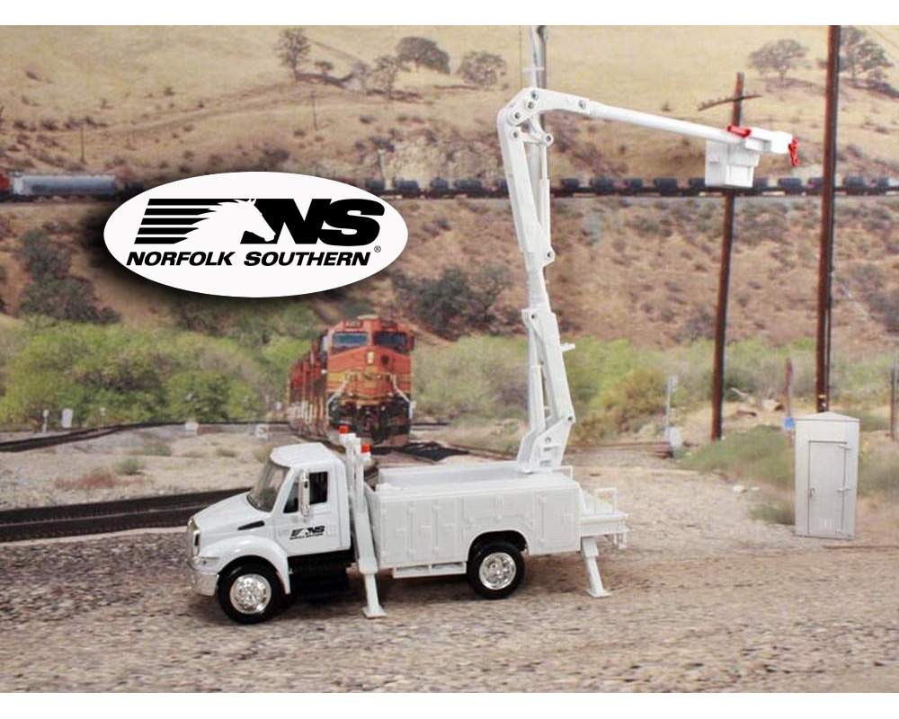 Railyard Truck Series - International Bucket Truck "Norfolk Southern" 1/43 Diecast Car