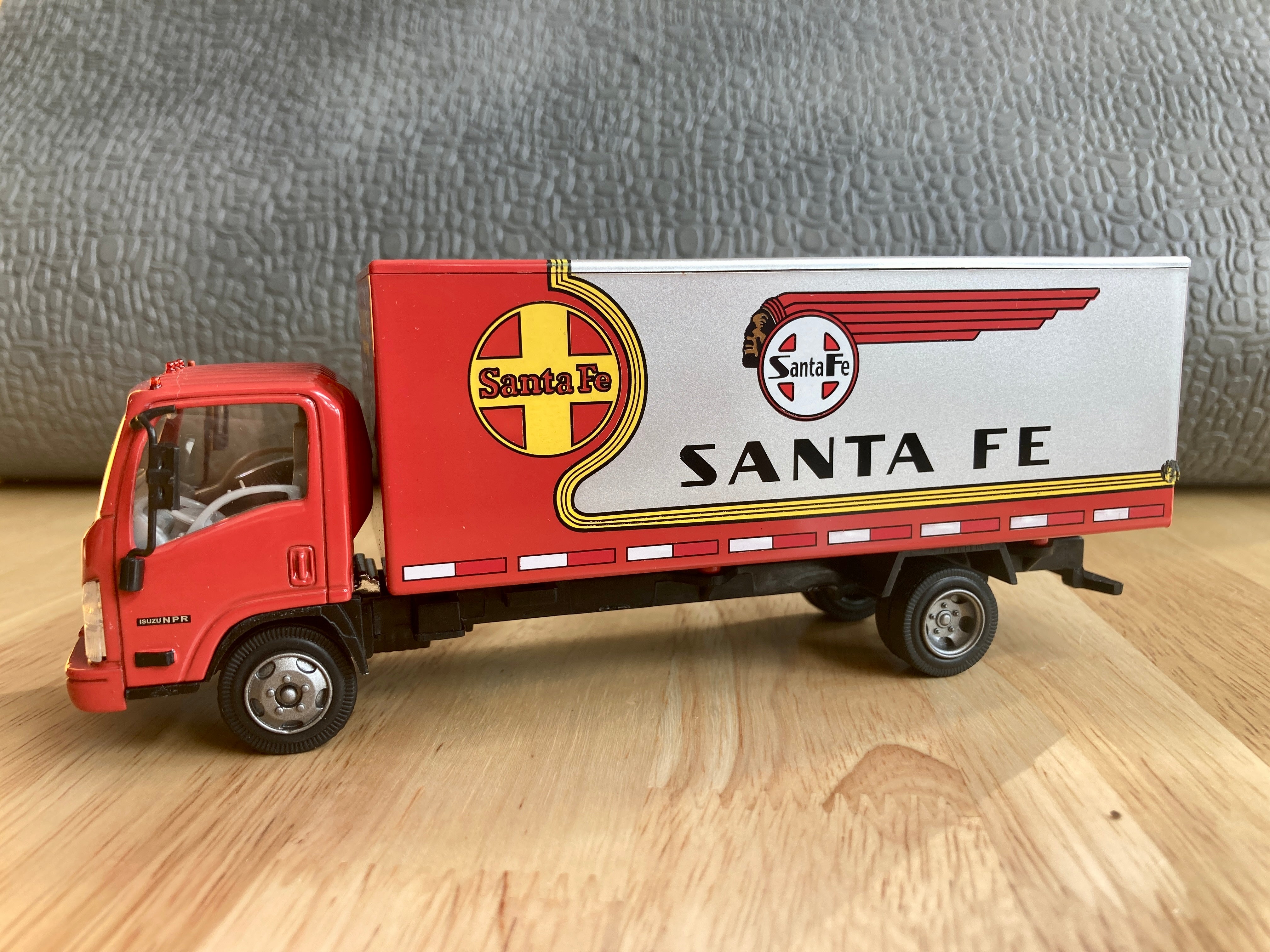 Box Truck "Santa Fe" 1/48 Diecast Car