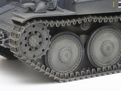 Tamiya 35369 - Panzer 38(t) Ausf.E/F - 1/35 Scale Model Kit