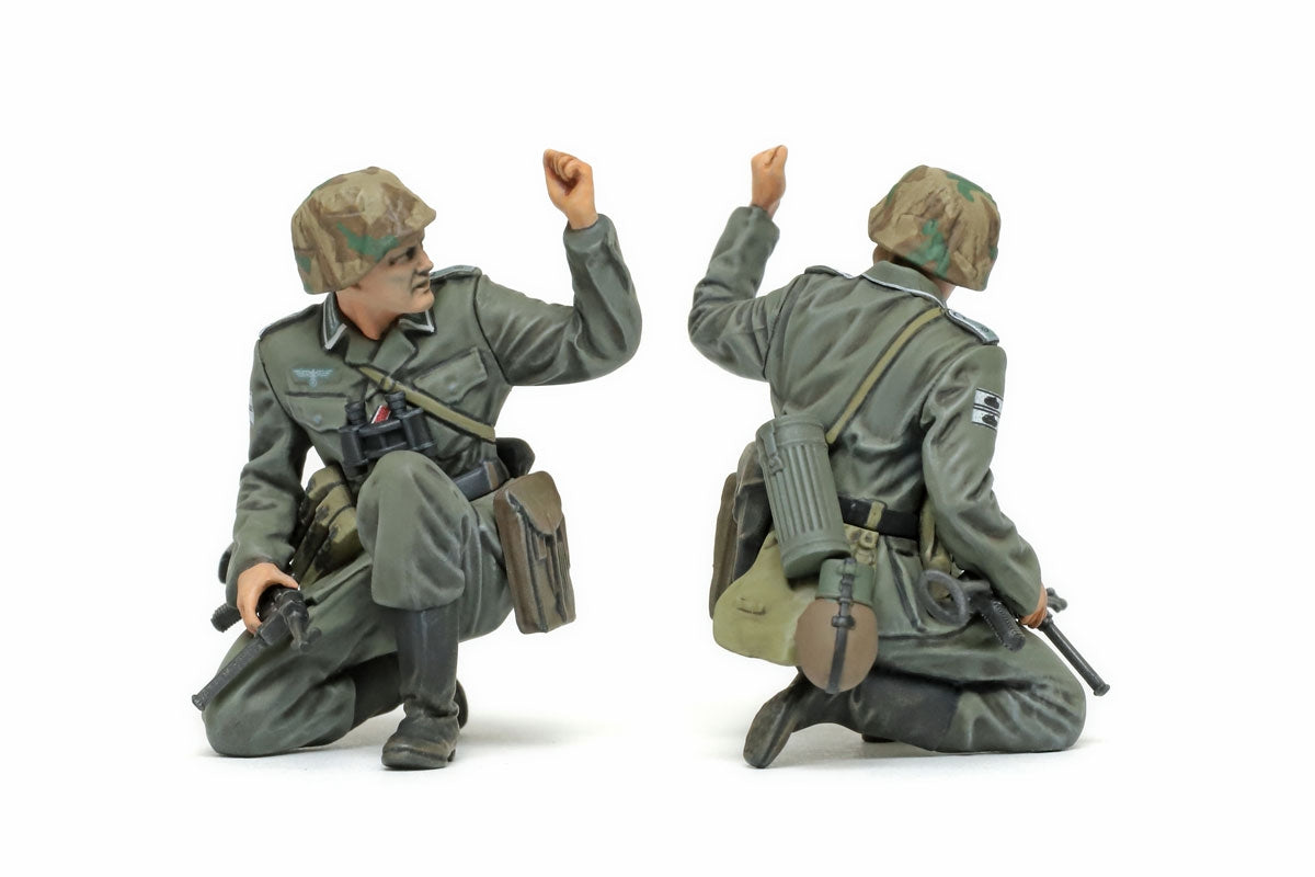 Tamiya 35382 - German Infantry Set Late WWII - 1/35 Scale Model Kit