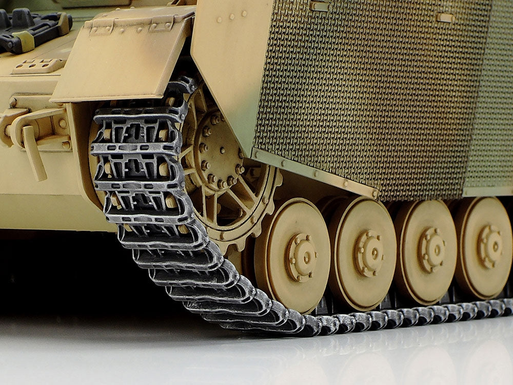 Tamiya 35381 - German Panzer IV/70(A) - 1/35 Scale Model Kit