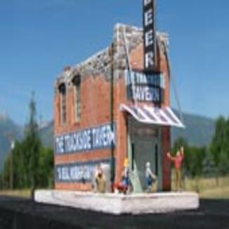 Downtown Deco O 46 -  The Trackside Tavern Building Kit