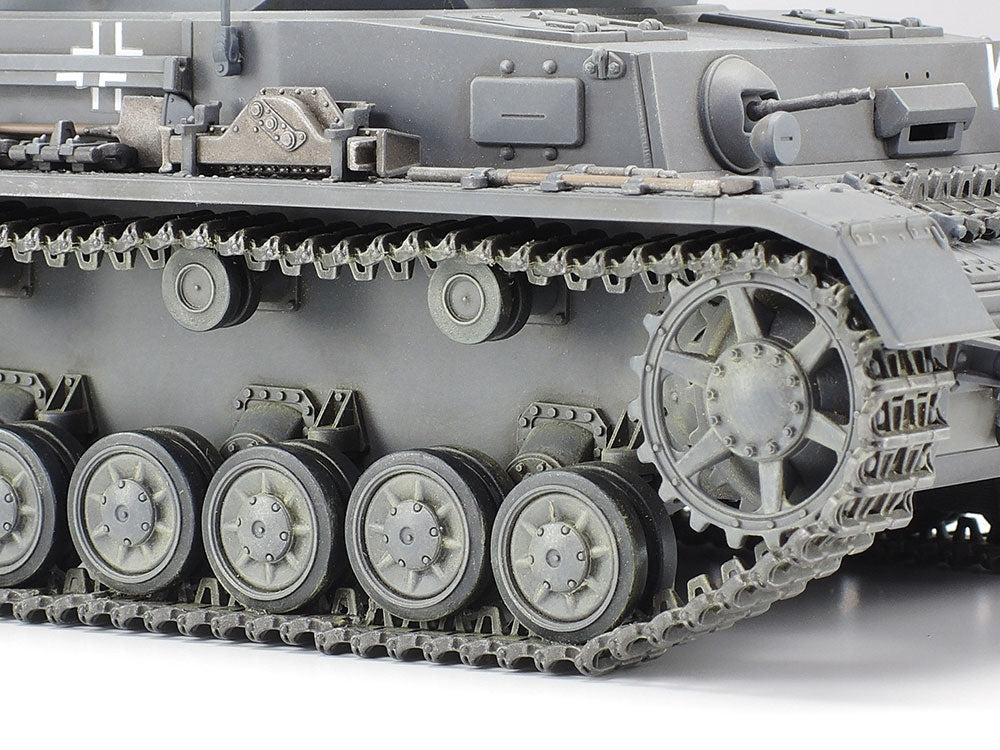 Tamiya 35374 - German Tank Pz.Kpfw.IV - 1/35 Scale Model Kit