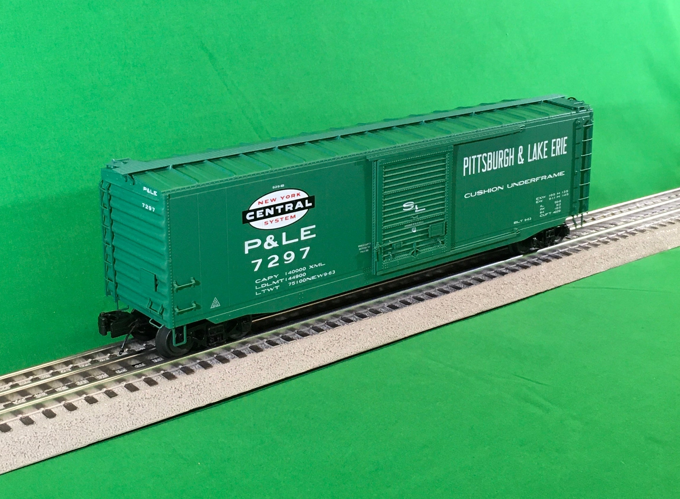 MTH 20-99378 - 50’ PS-1 Box Car "Pittsburgh & Lake Erie" w/ Youngstown Door