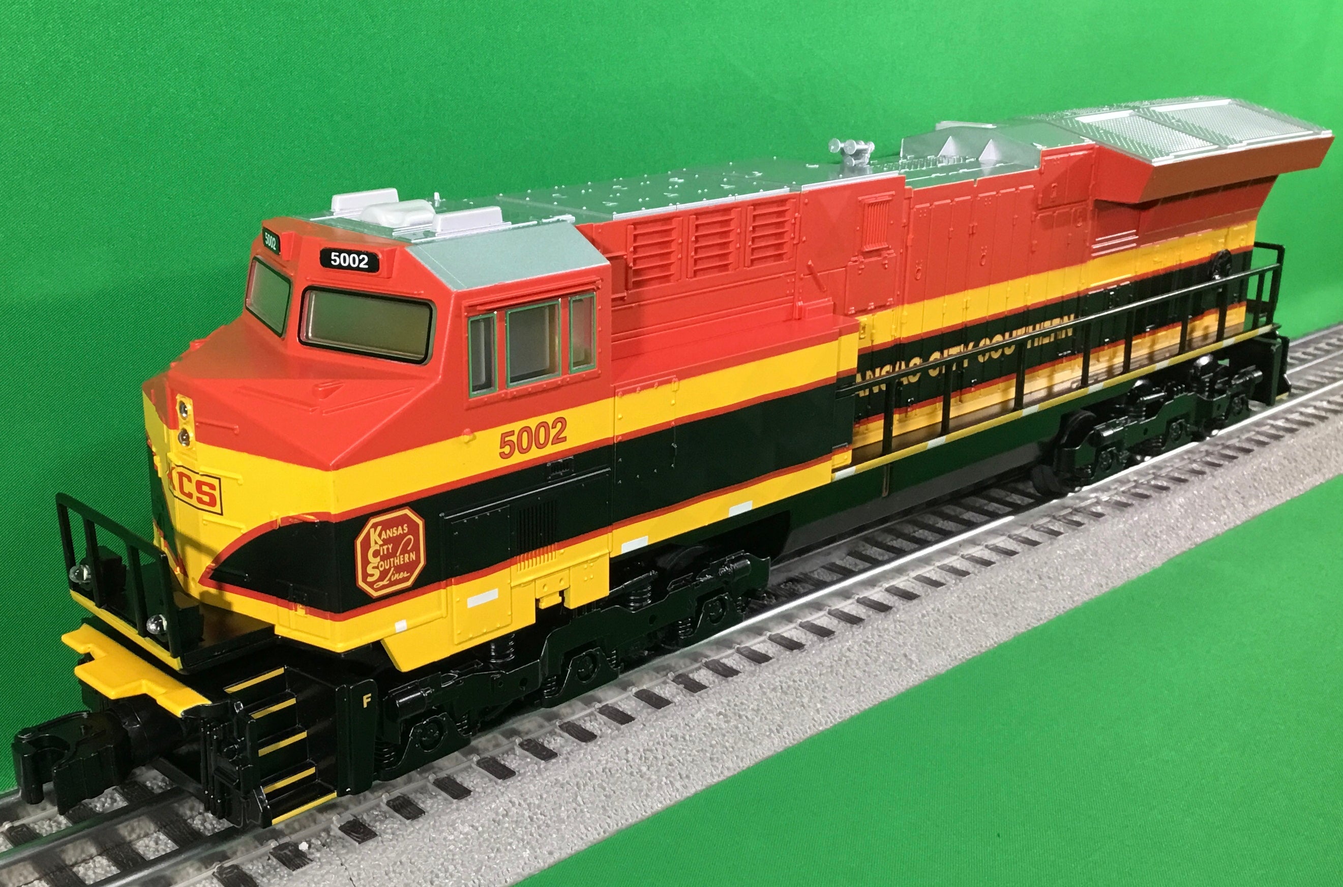 Lionel 2334060 - LionChief+ 2.0 ET44AC Diesel Locomotive "Kansas City Southern" #5002