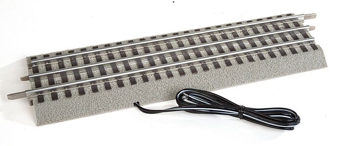 Lionel 6-85413 - FasTrack - 10" Straight Terminal Section w/ Leads