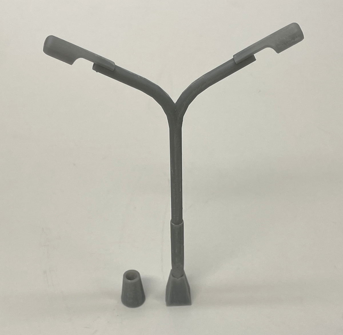 Phoenix Precision Models PPM-33675 - Dual Parking Lot Lights w/ Bases - MrMuffin'sTrains