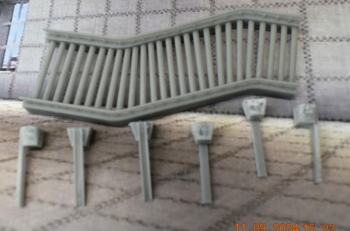 Phoenix Precision Models PPM-33682 - Roller Conveyor System - Left Ben ...