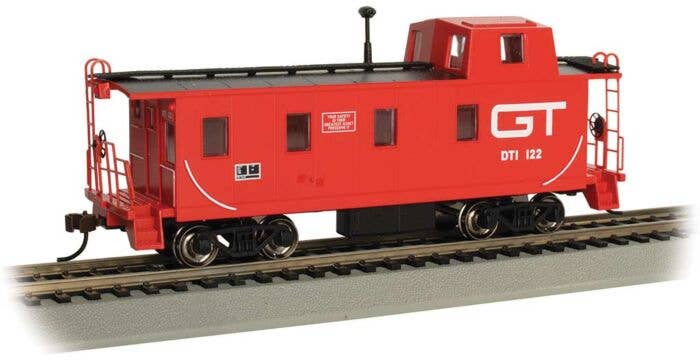 Bachmann HO 14004 - Slanted Offset Cupola Caboose "Grand Trunk & Western" #122
