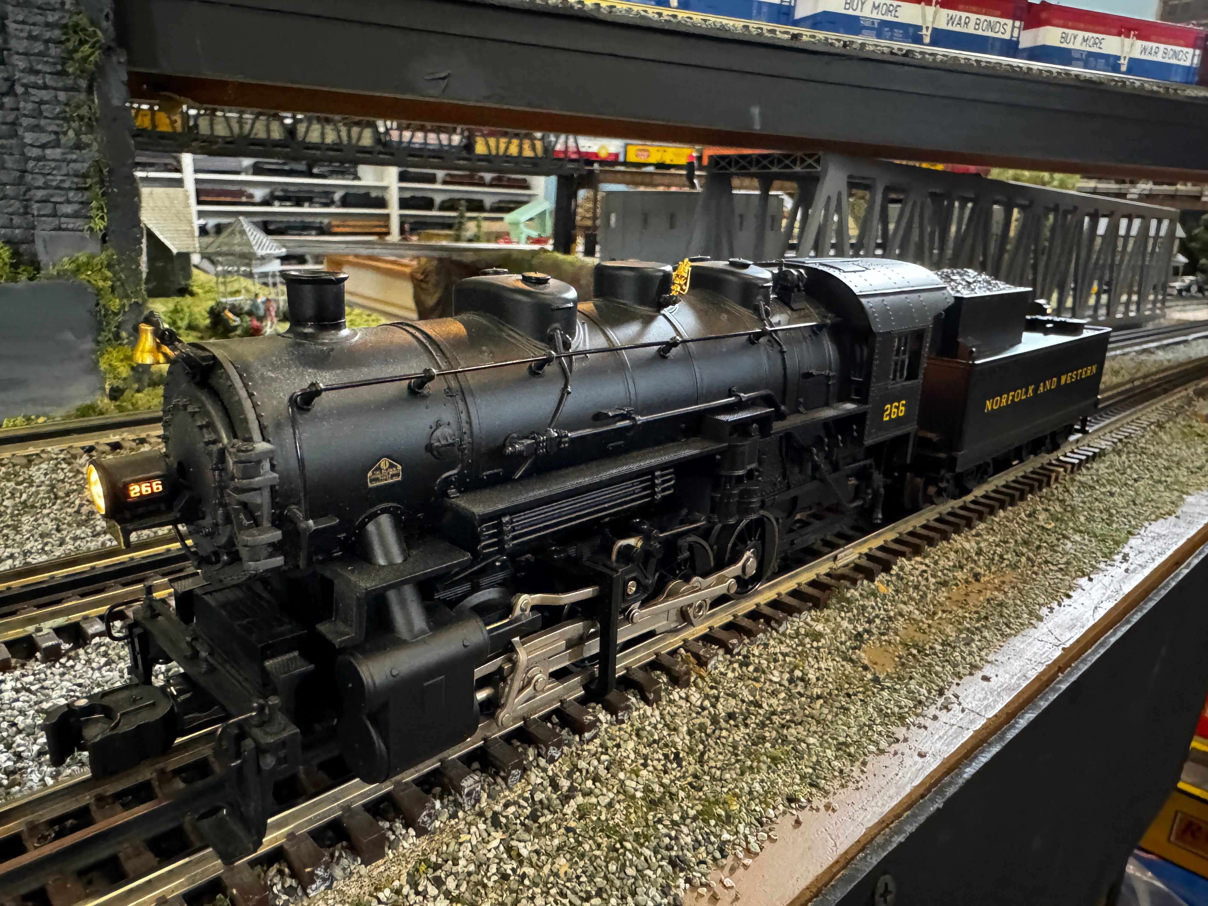 Lionel 6-38047 Norfolk & Western USRA 0-8-0 Switcher Locomotive & Tender-Second hand-M3753