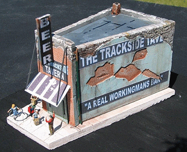 Downtown Deco HO 1040 - The Trackside Tavern Building (Kit)
