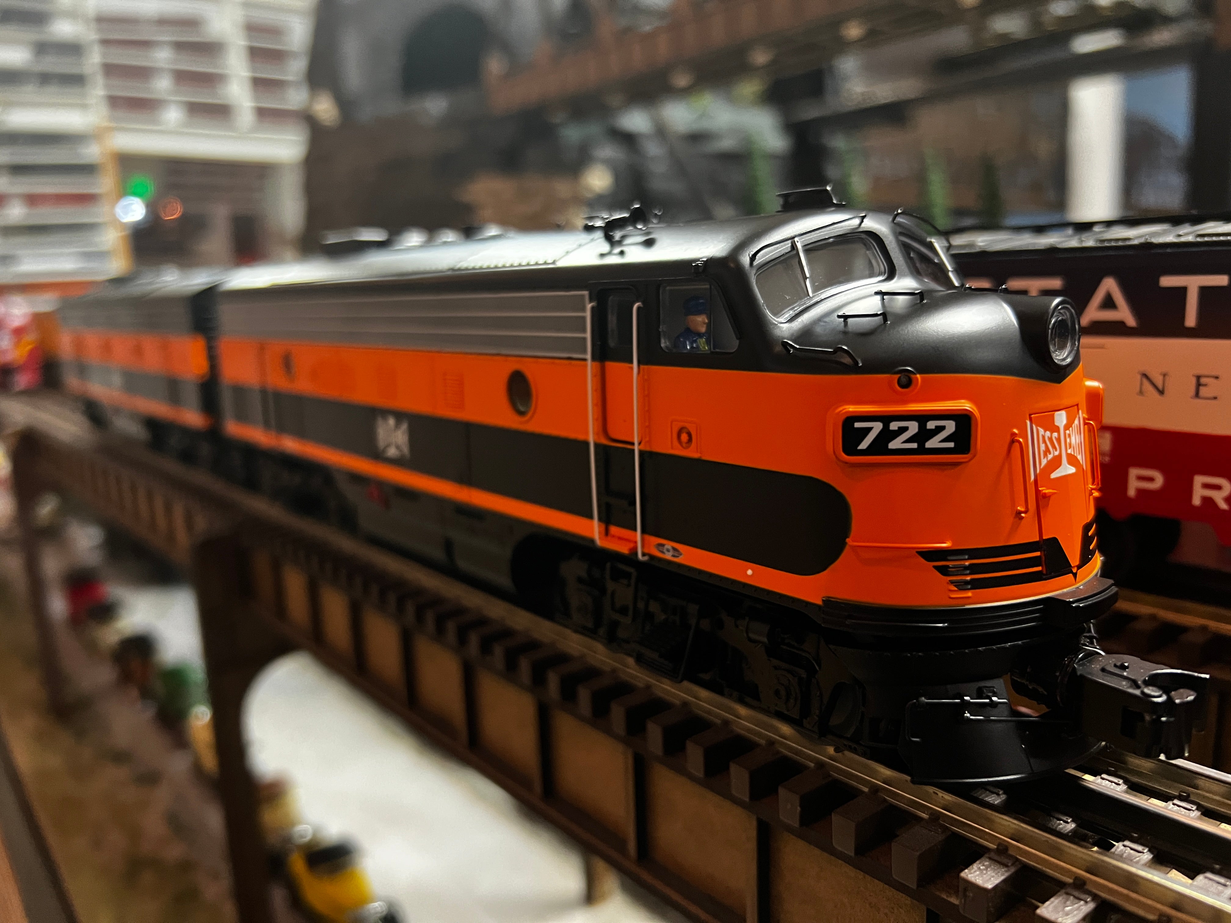 Lionel 2233570 - Legacy F7 AB Set Diesel Locomotive "Bessemer & Lake Erie" #722A/722B