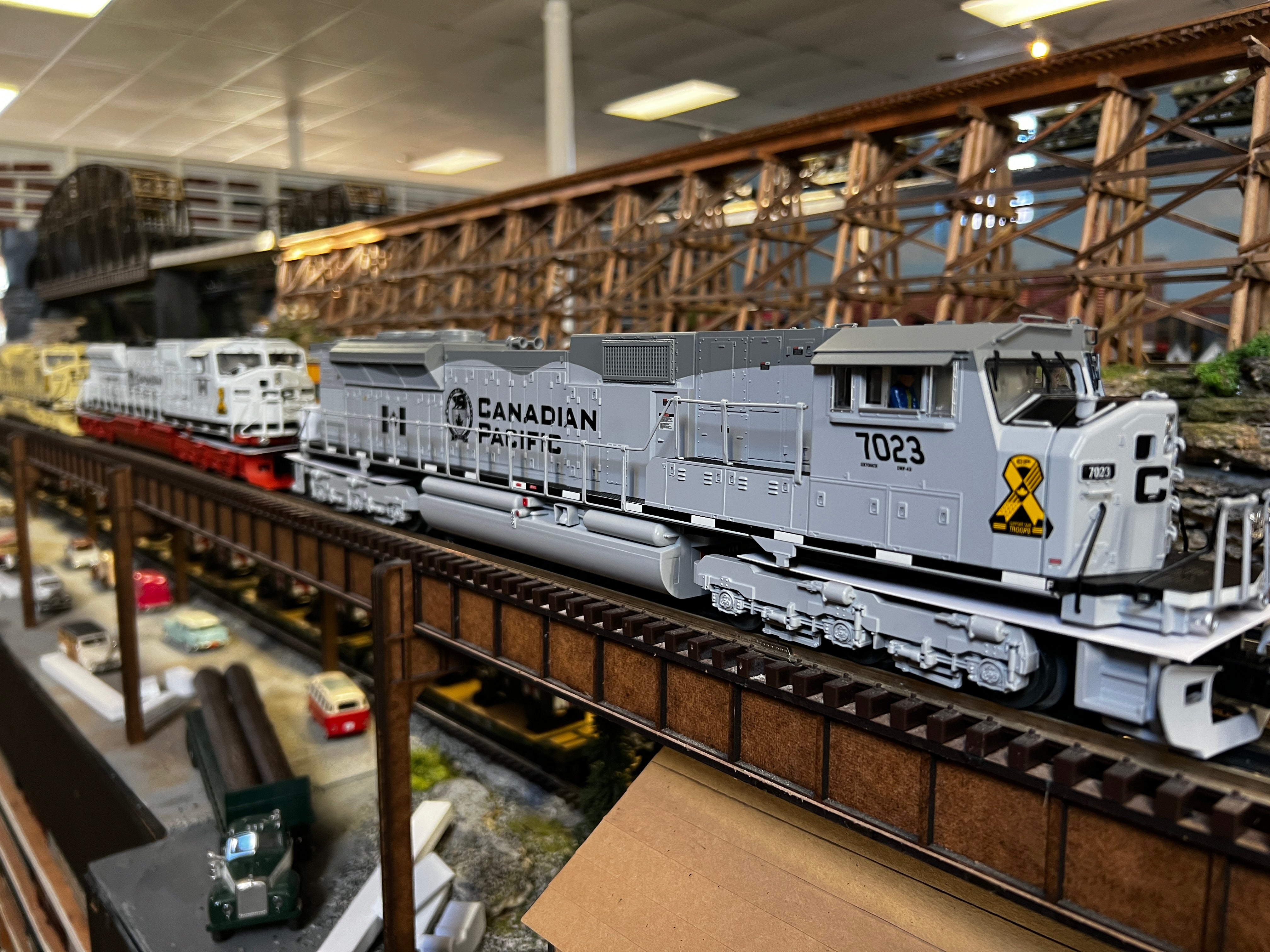 Lionel 2233639 - SD90MAC Diesel Locomotive "Canadian Pacific" Veterans #7023 (Non-PWD)