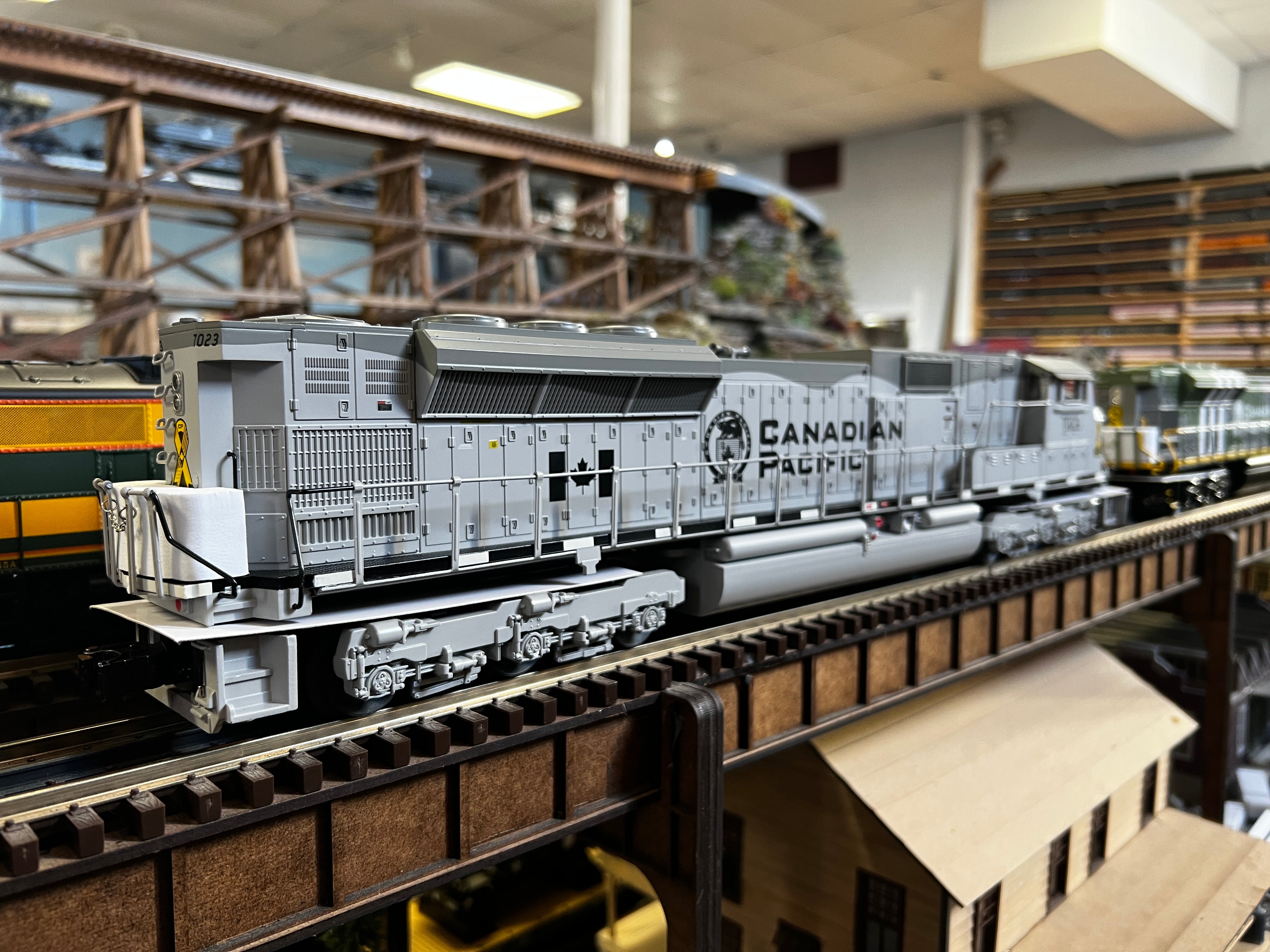 Lionel 2233631 - Legacy SD90MAC Diesel Locomotive "Canadian Pacific" Veterans #7023
