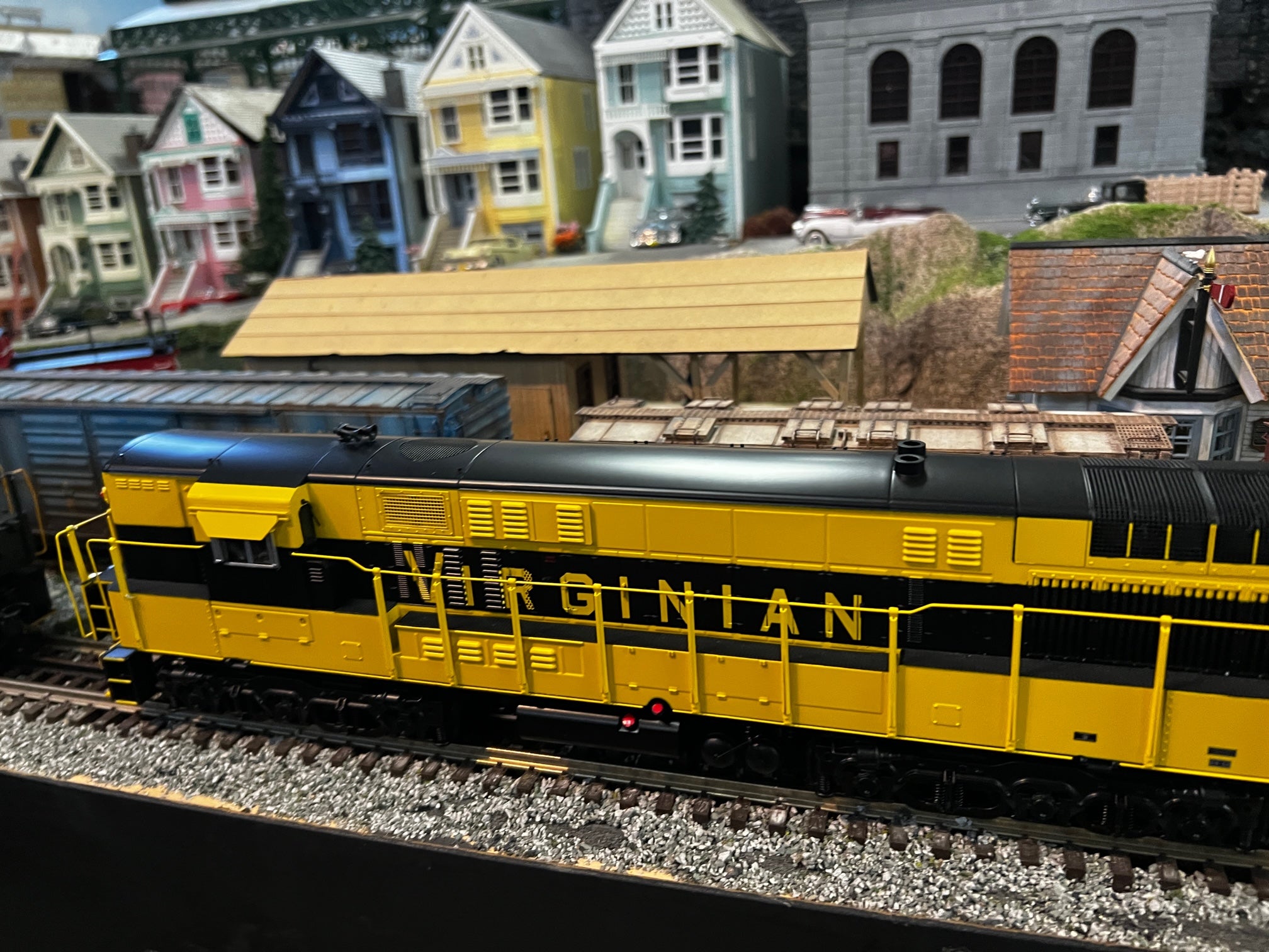MTH 20-21651-1 - FM Train Master Diesel Engine "Virginian" #56 w/ PS3 (Hi-Rail Wheels)