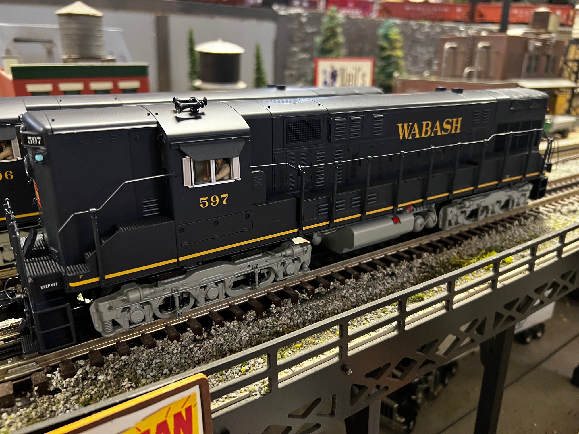 MTH 20-21704-1 - FM Train Master Diesel Engine "Wabash" #596 w/ PS3 (Hi-Rail Wheels) - Custom Run for MrMuffin'sTrains