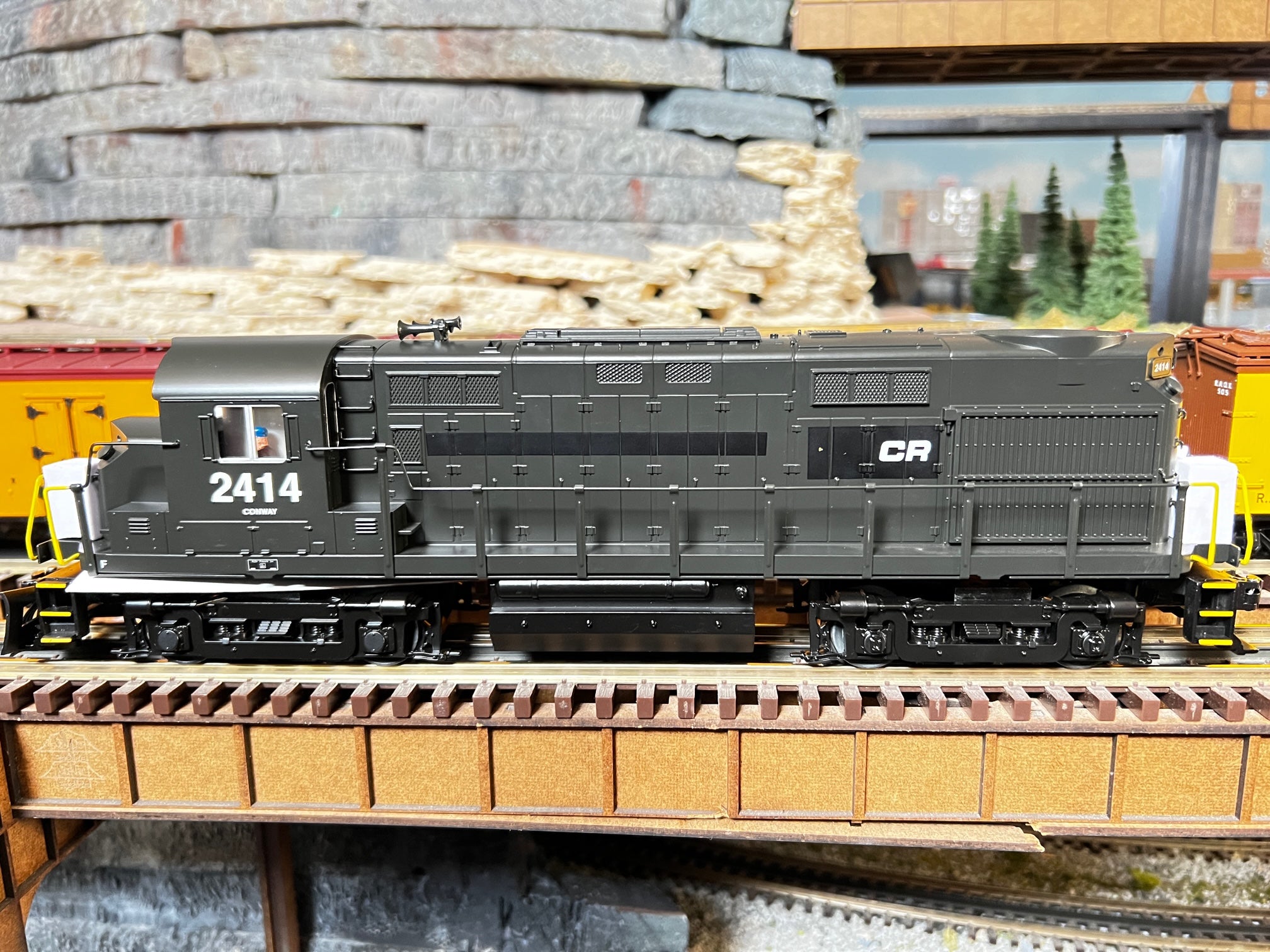 Lionel 2233341 - Legacy RS-27 Diesel Locomotive "Conrail" #2412