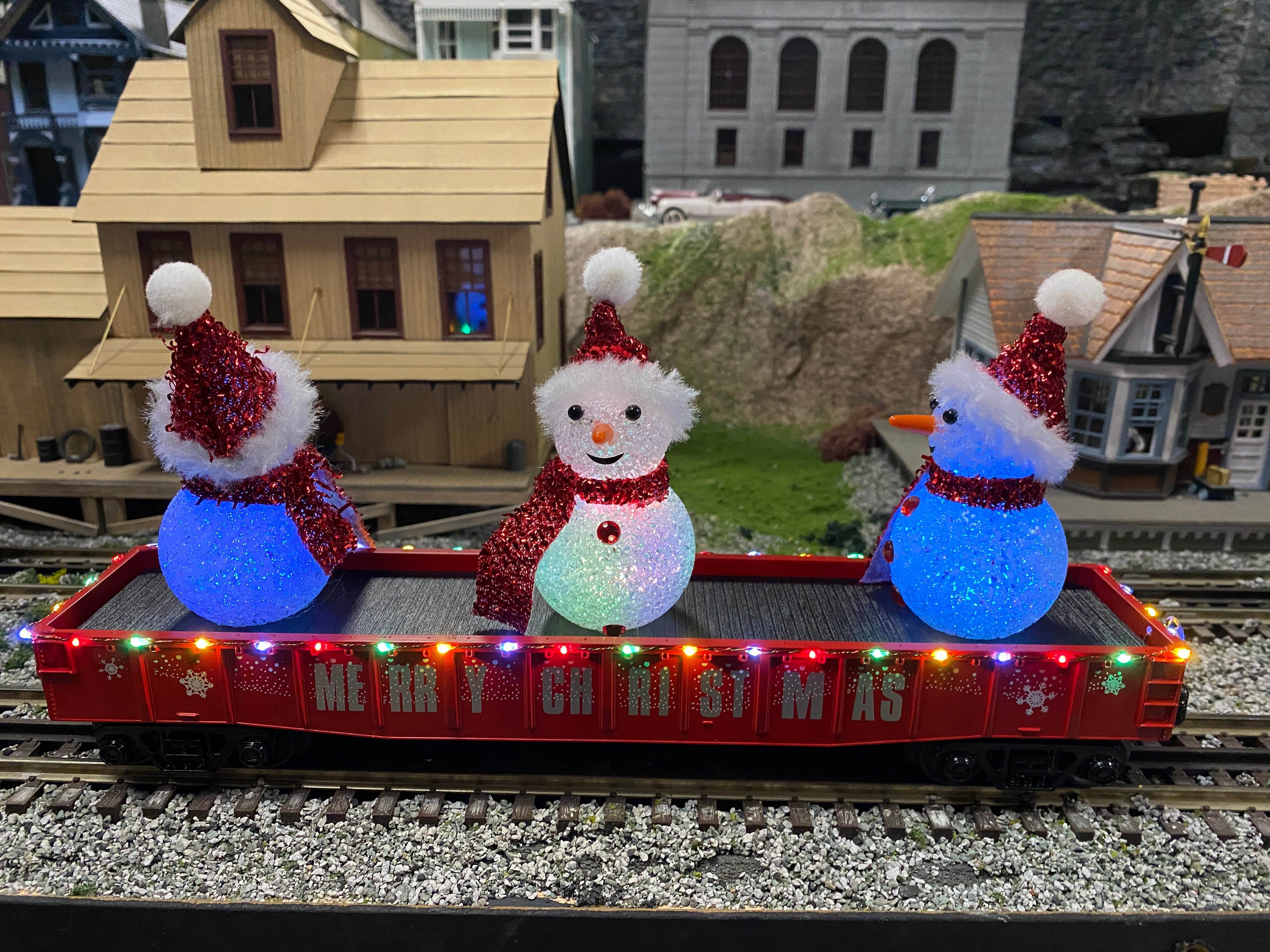 MTH 30-72210 - Gondola Car "Christmas" w/ LED Christmas Lights & Lighted Snowmen
