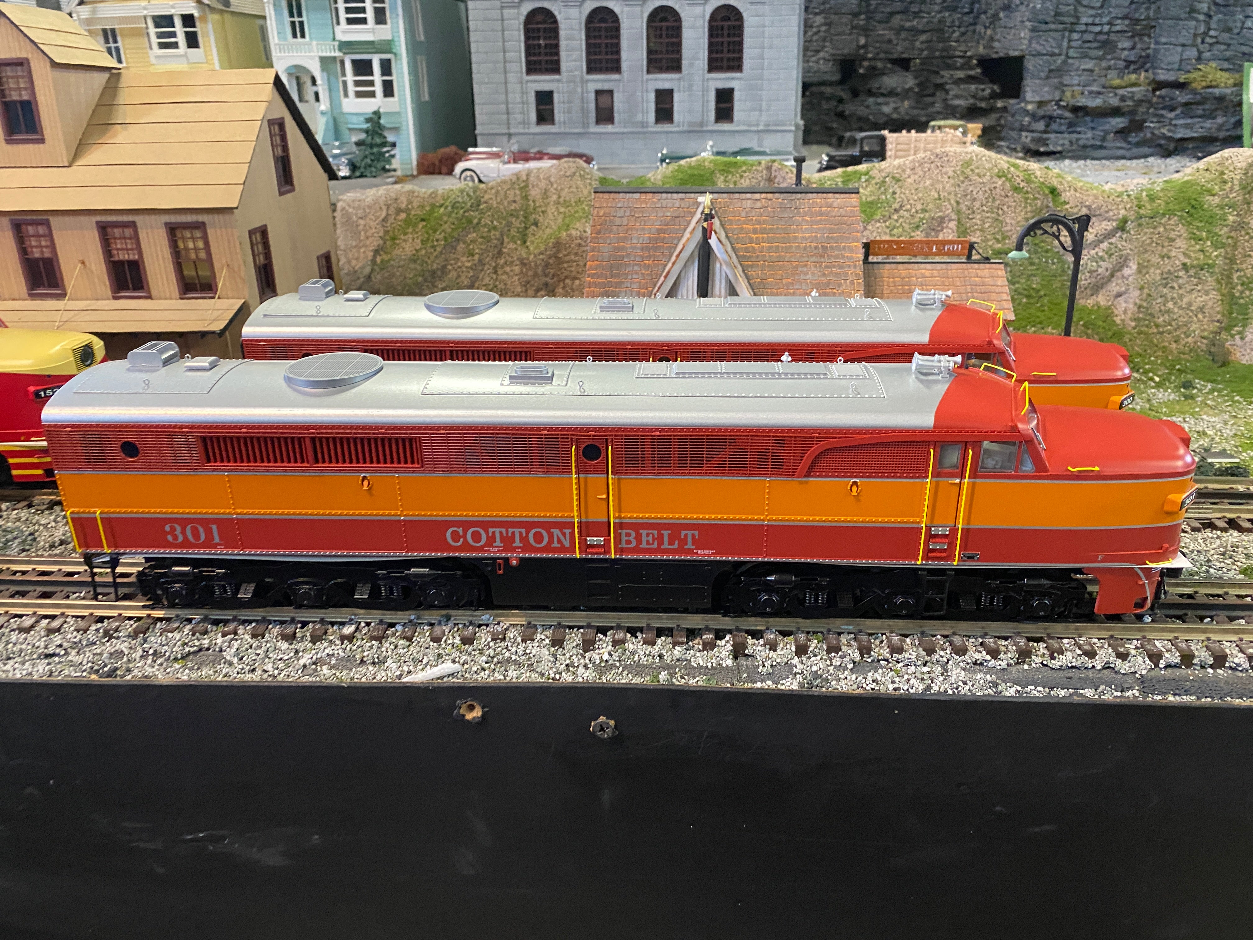 Lionel 2133420 - Legacy PA AA Diesel Locomotive Sets "Cotton Belt" #300/301