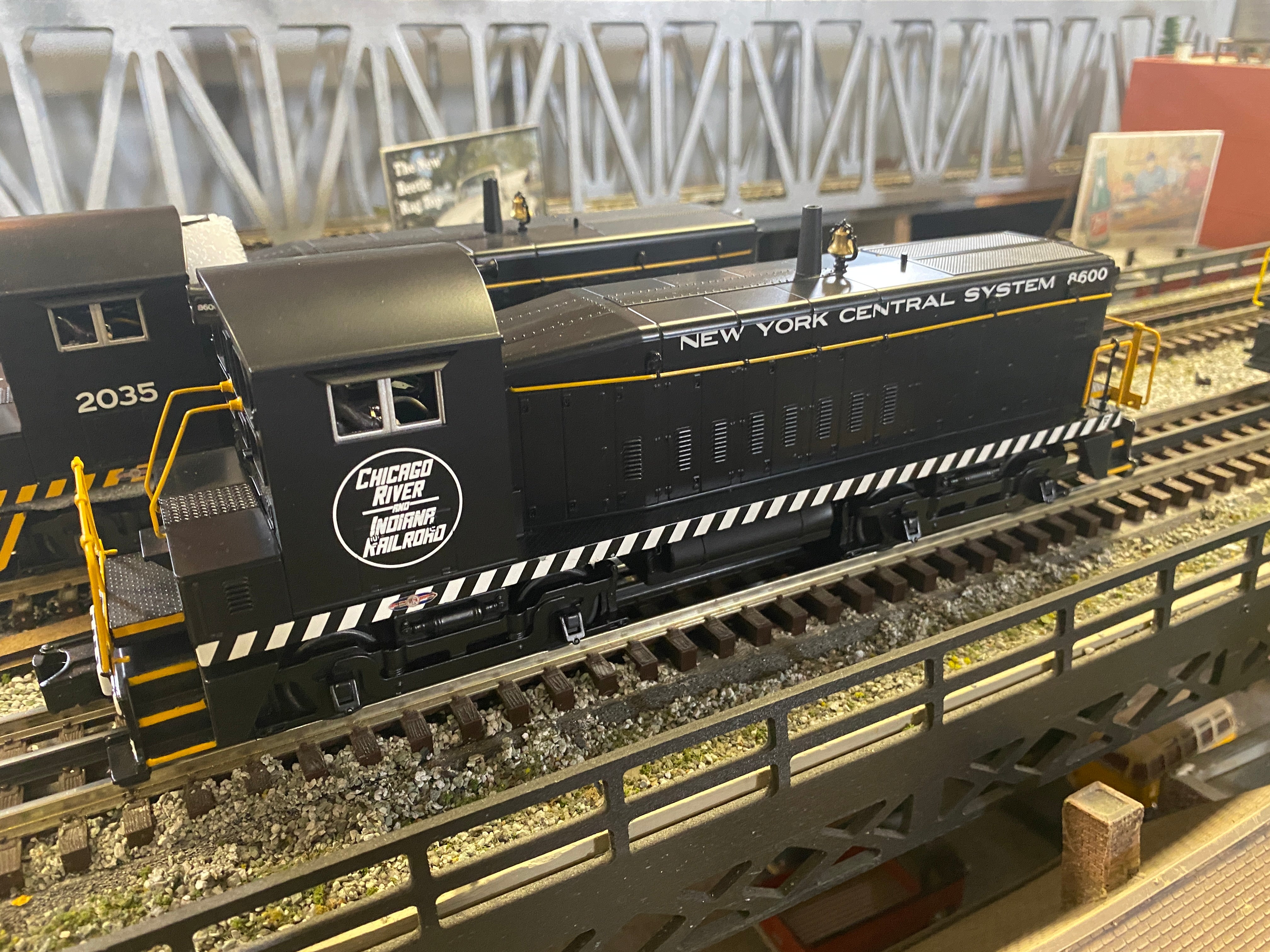 MTH 30-20919-1 - SW-8 Switcher Diesel Engine "Chicago River & Indiana" w/ PS3 #8601 - Custom Run for MrMuffin'sTrains
