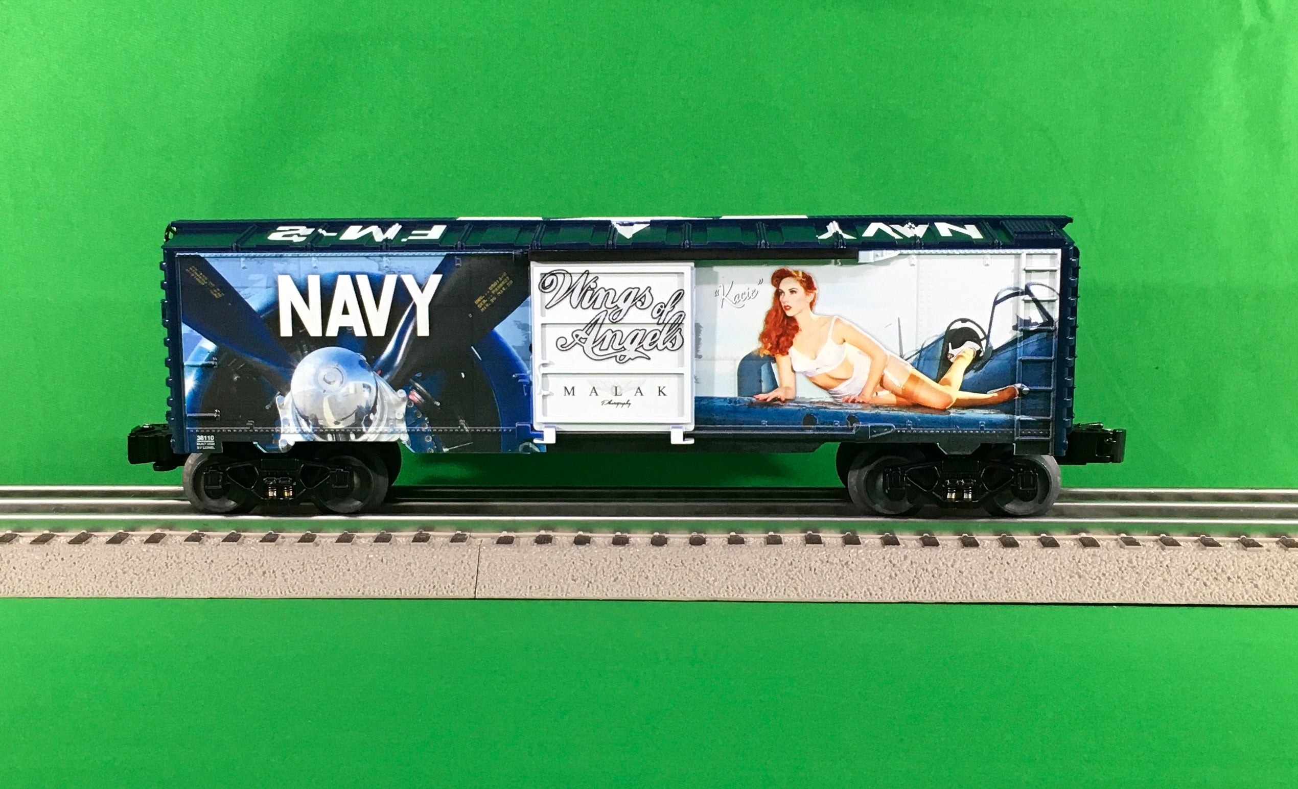 Lionel 2138110 - U.S. Army Boxcar "Wings of Angels - Kacie"