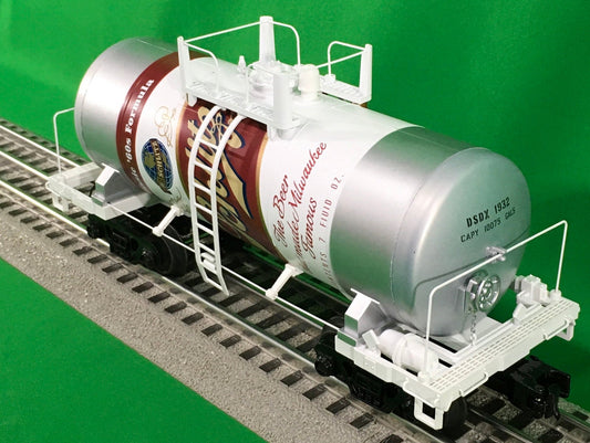 Atlas O 3004851 - Pabst Brewing Company - 8,000 Gallon Tank Car "Schlitz" - MrMuffin'sTrains