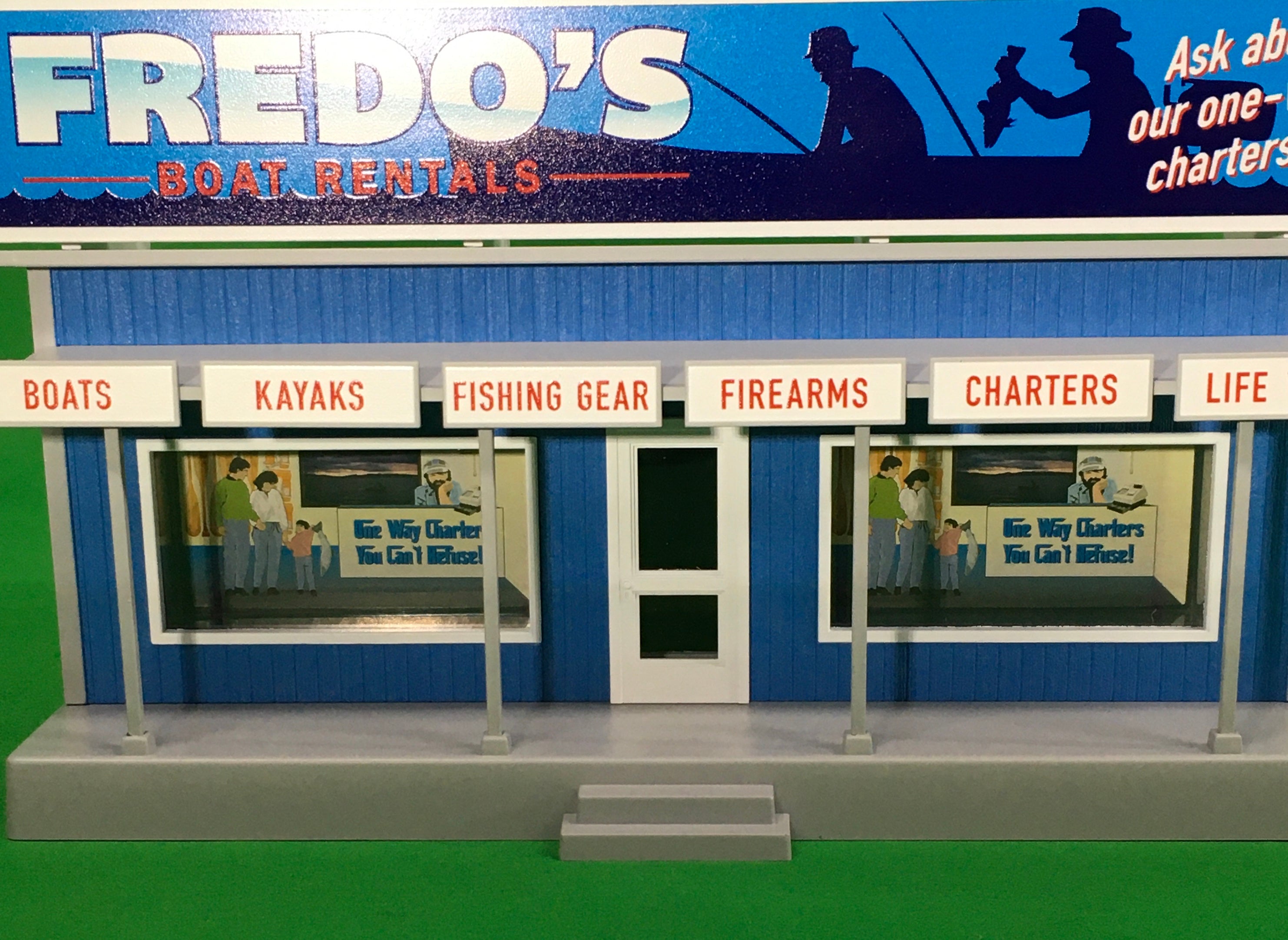 MTH 30-90629 - Road Side Stand "Fredo's Boat Rentals"