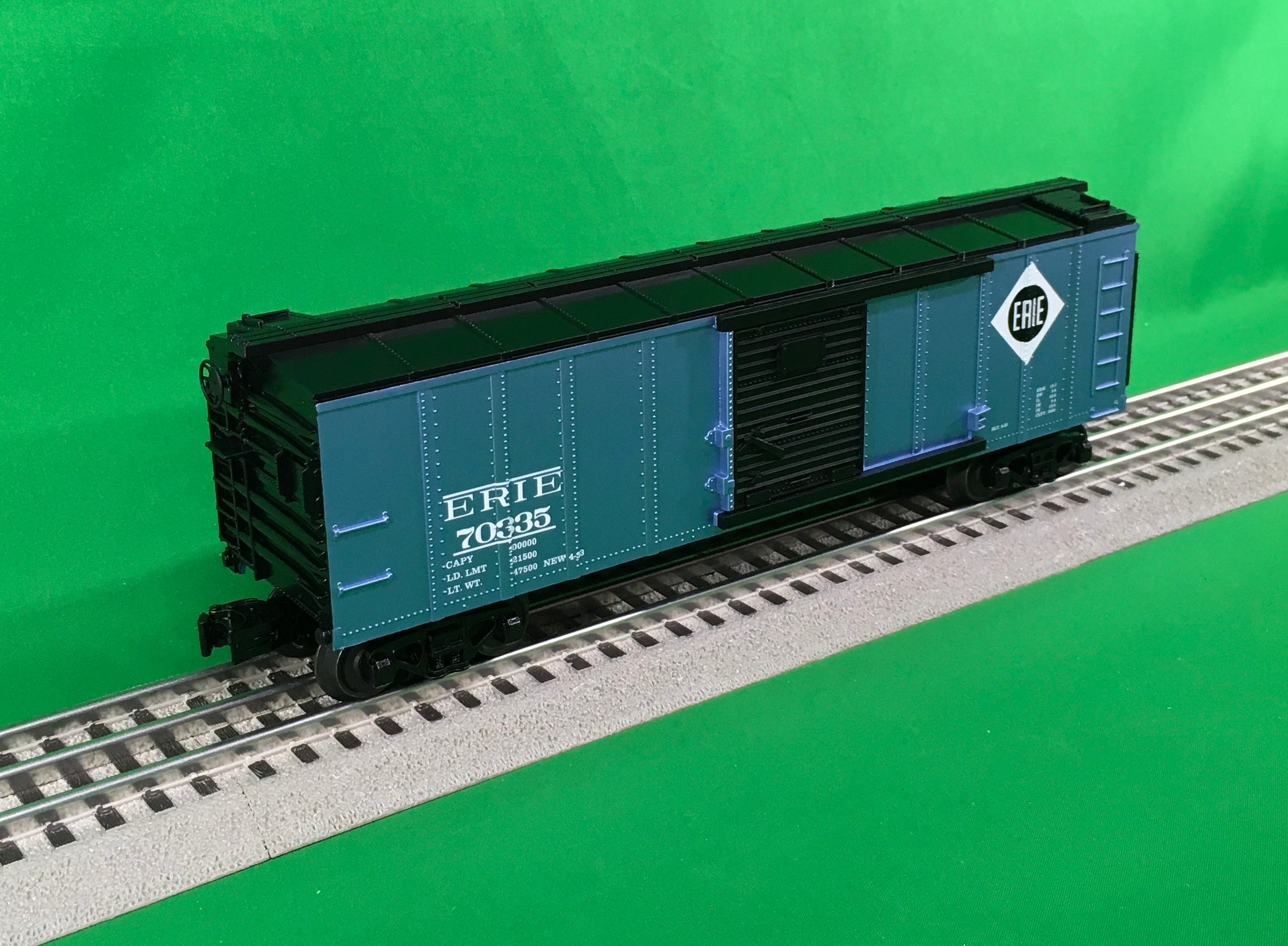 MTH 30-71115 - 40' Box Car "Erie" #70335