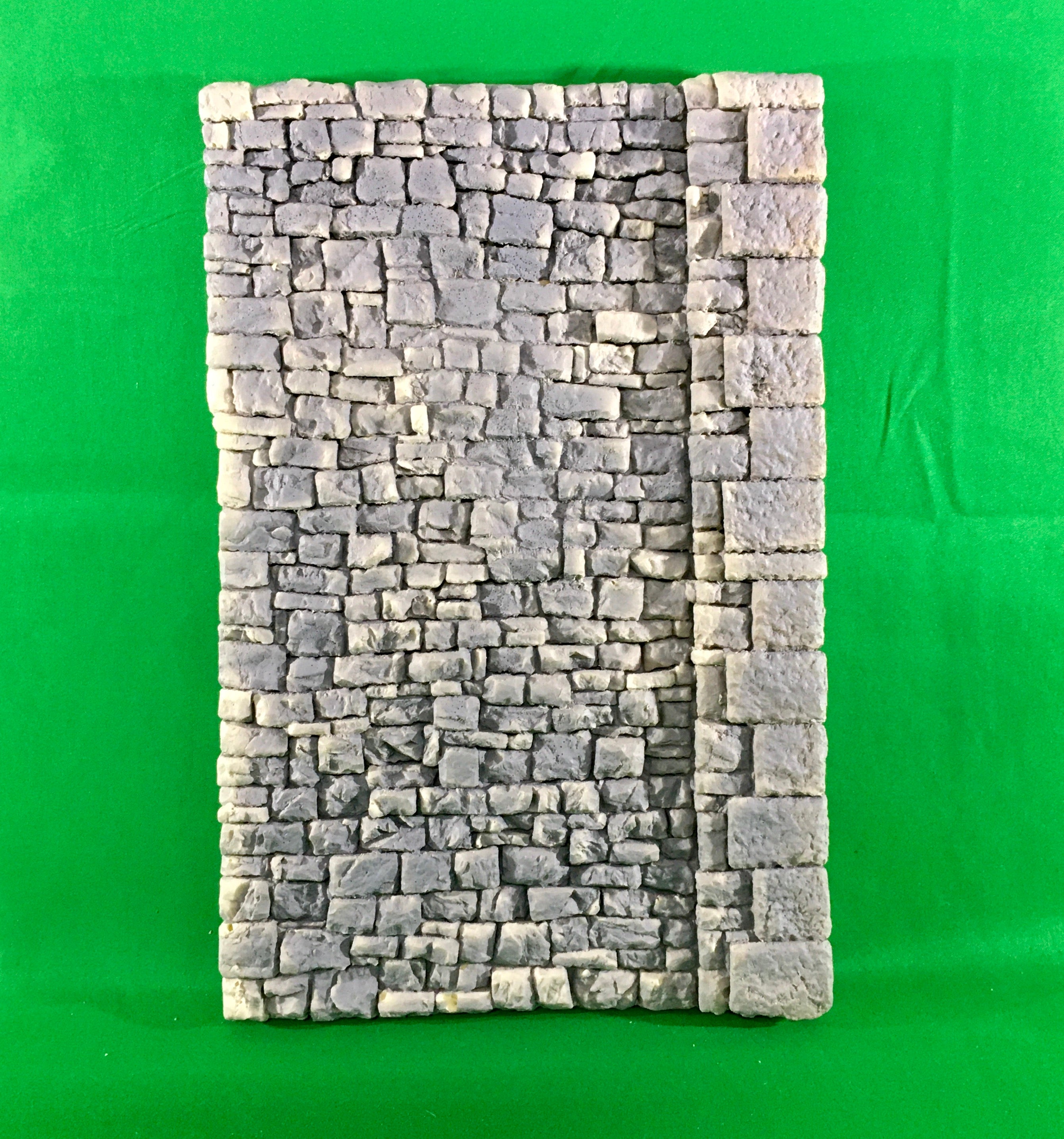 Atherton Scenics 6160 - "Rough Cut" Vertical Stone Wall