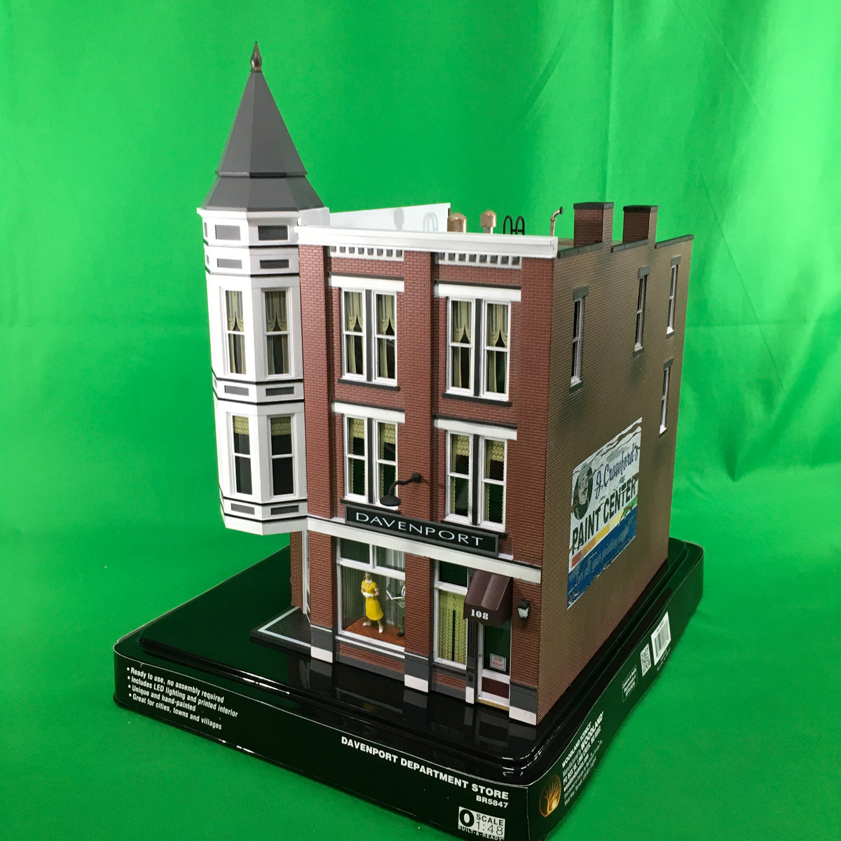 Woodland Scenics BR5847 - Davenports Department Store - MrMuffin'sTrains