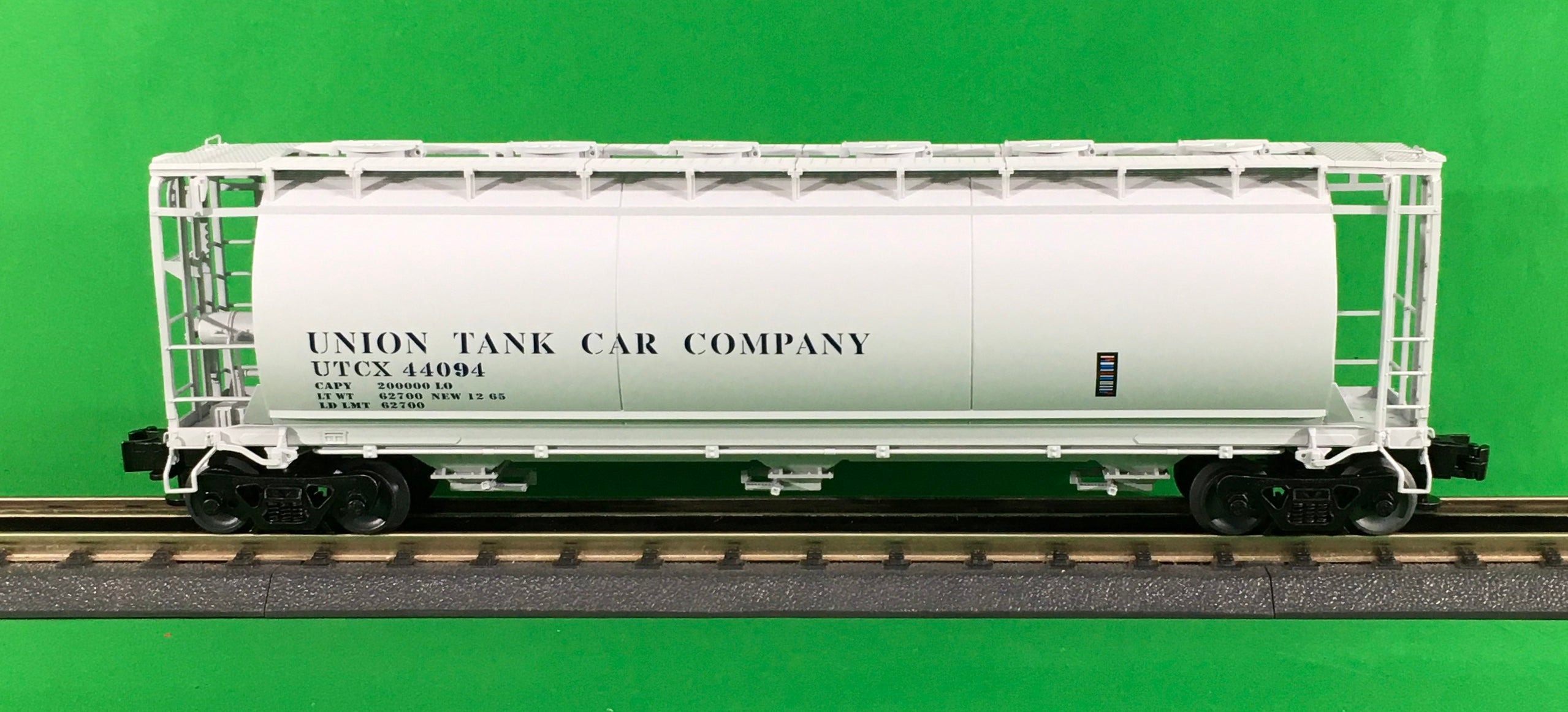 Lionel 6-84917 - Cylindrical Covered Hopper "Union Tank Car" #44094