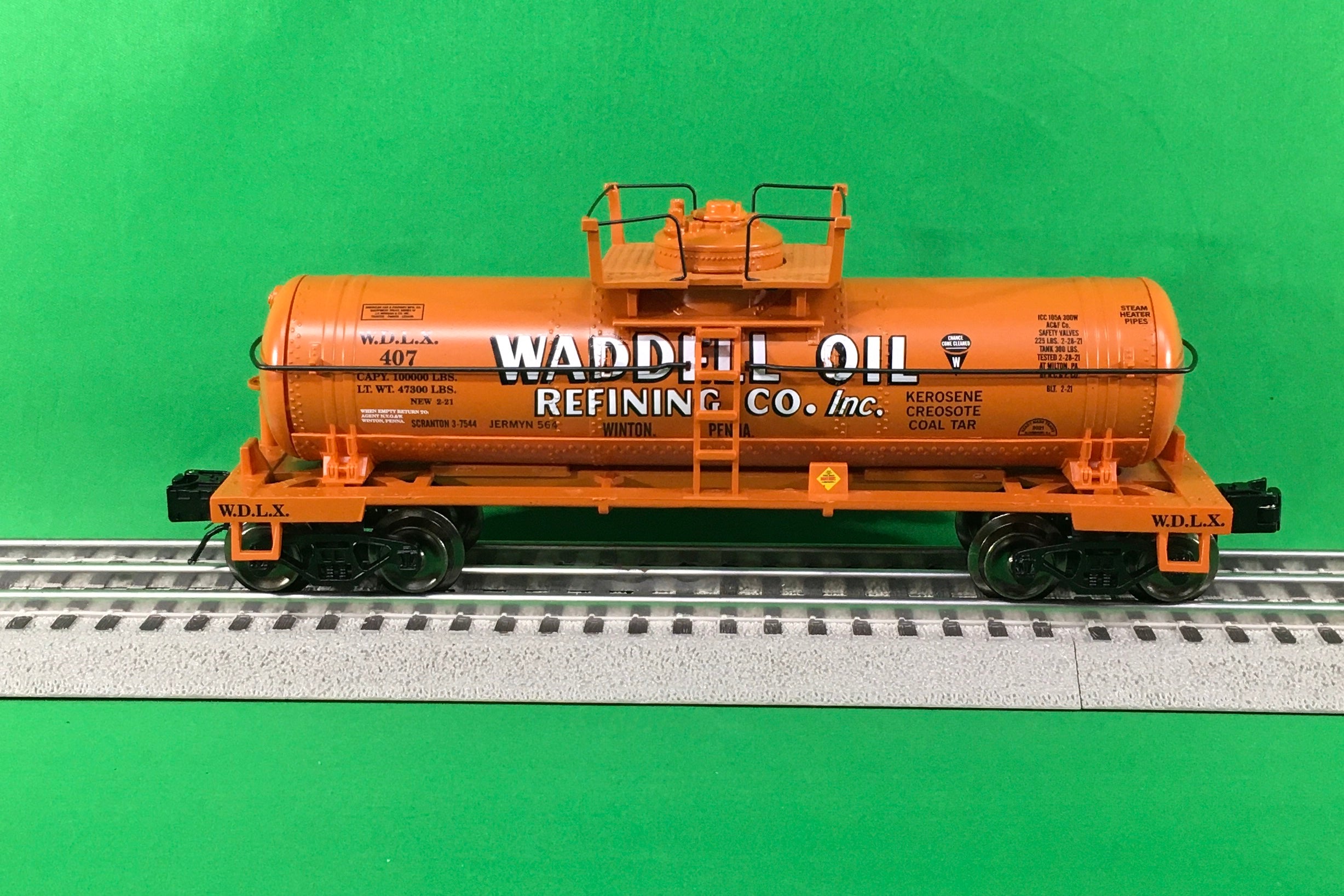 Ready Made Trains RMT-96886 - 8000 Gallon Single Dome Tank "Waddell Oil Refining Co."