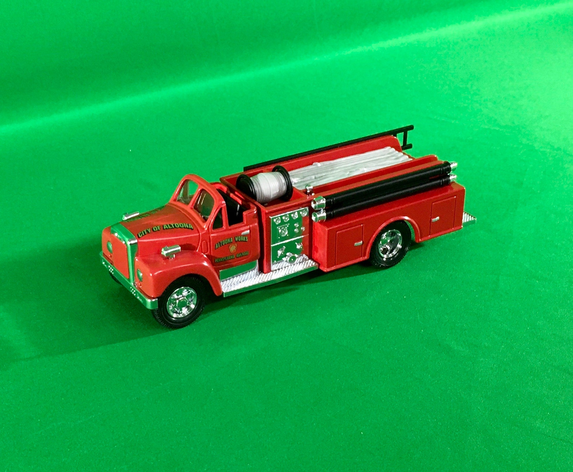 MTH 30-50091 - Die-Cast Fire Truck "Pennsylvania" (Altoona Works)