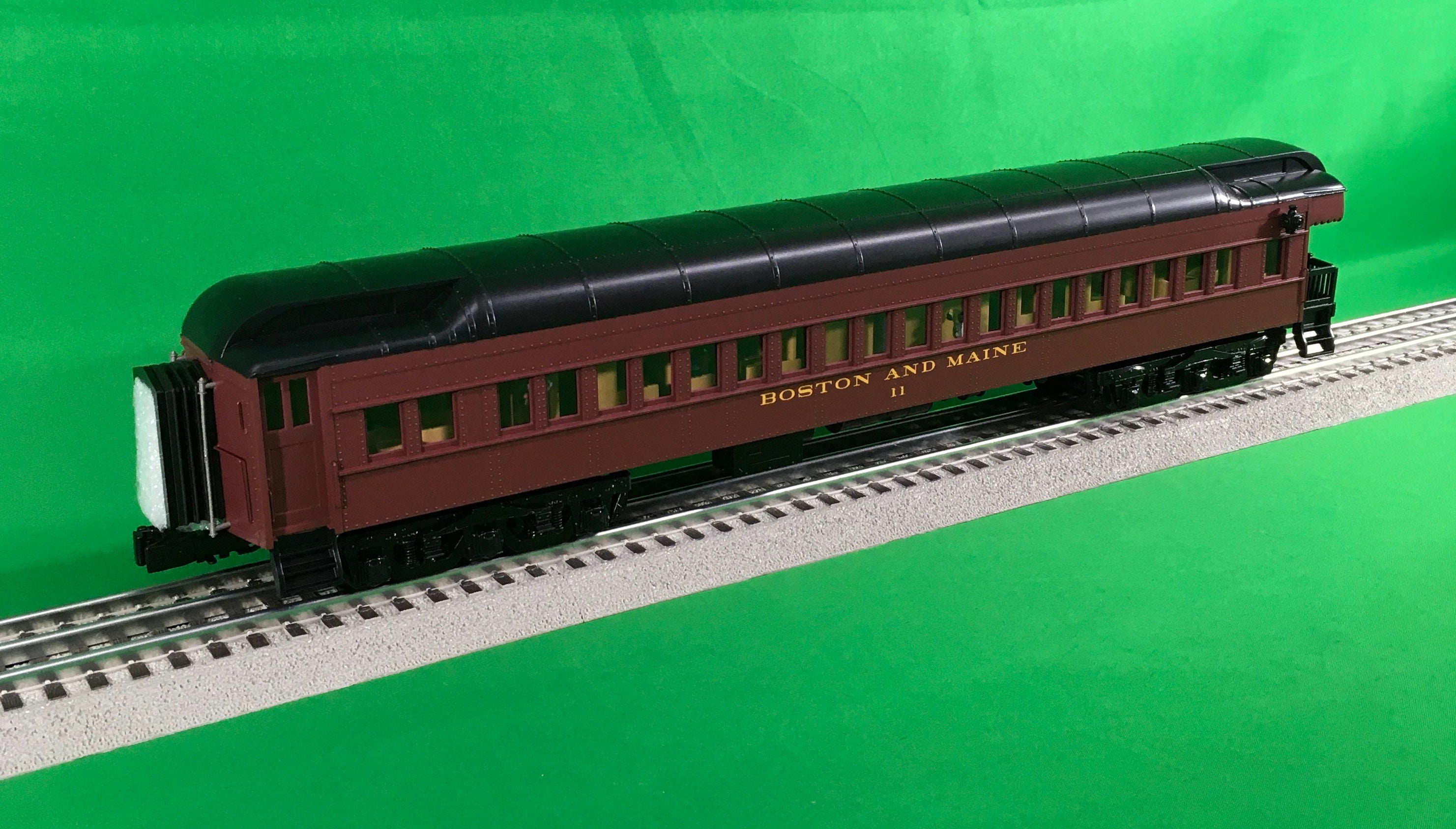 Atlas O 3007047 - 70' Madison Heavyweight Passenger Car "Boston & Maine" (4-Car)