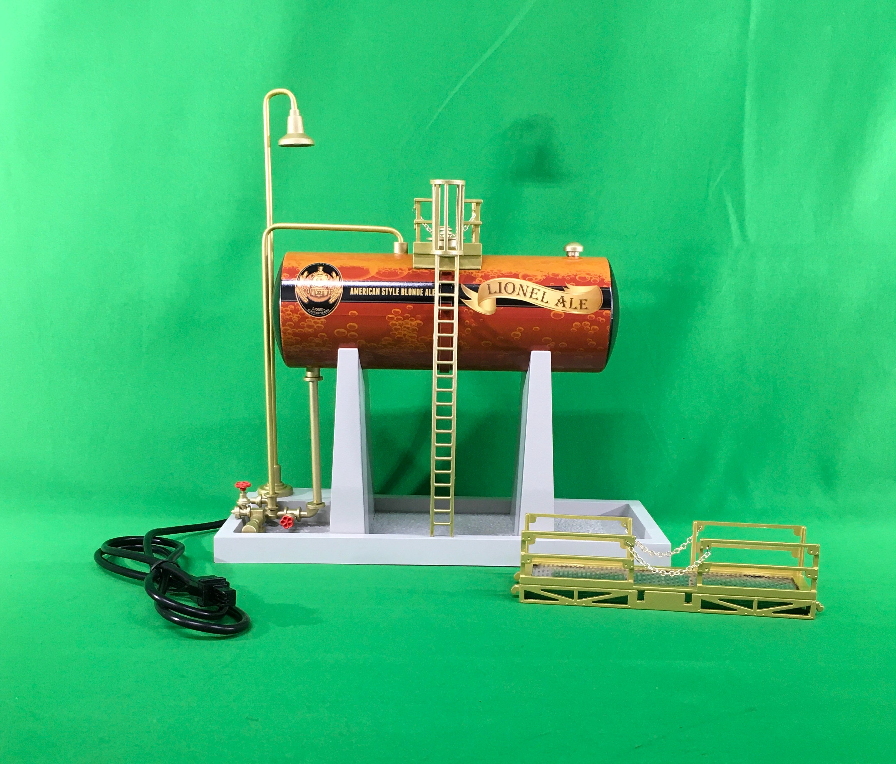 Lionel 2129200 - Plug & Play Elevated Oil Tank "Lionel Ale Oil"