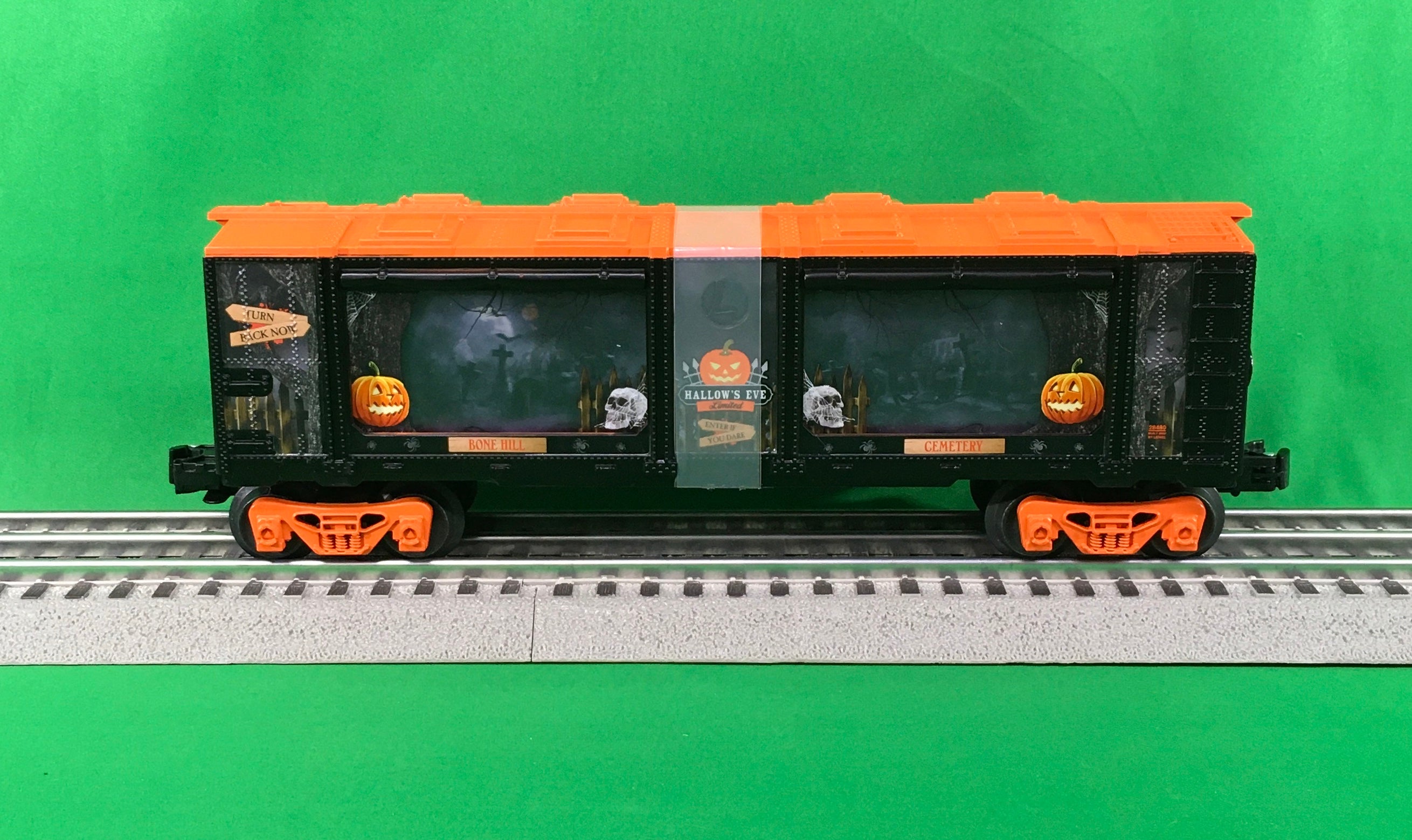 Lionel 2228480 - Mint Boxcar "Halloween"