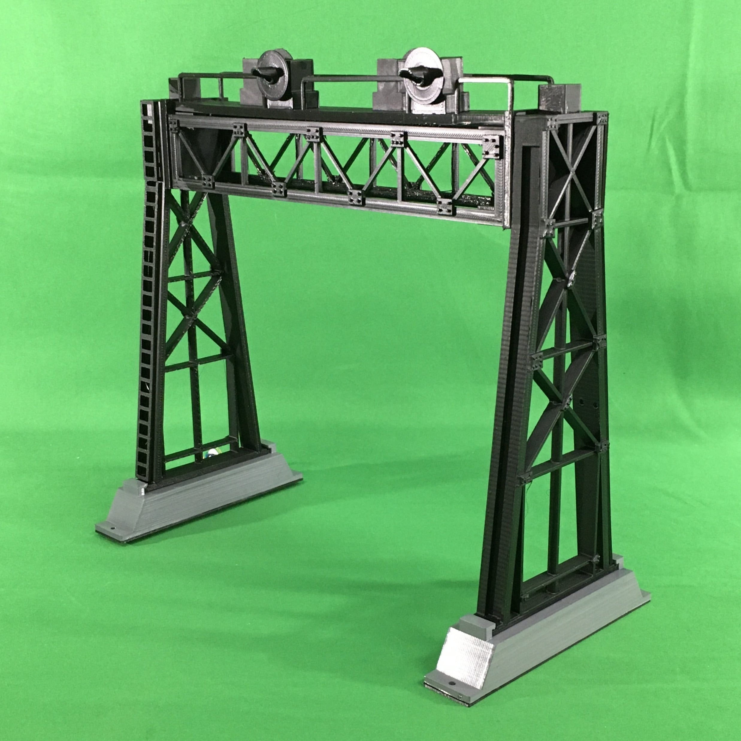 K & R Custom Models #4242 - 2-Track Signal Bridge - 4 Search Lights