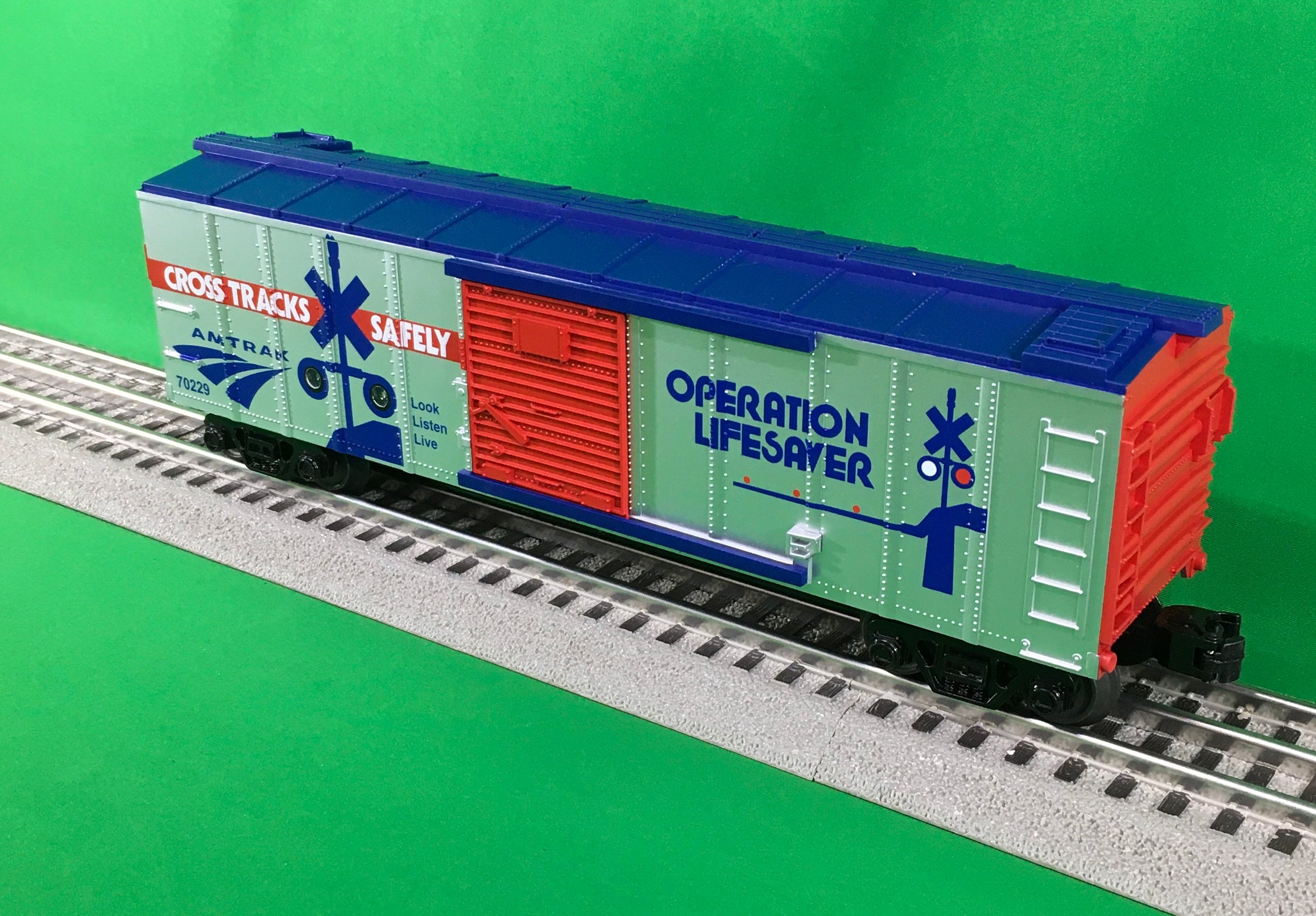 MTH 30-71121 - Box Car "Amtrak" #70229 w/ Blinking LEDs