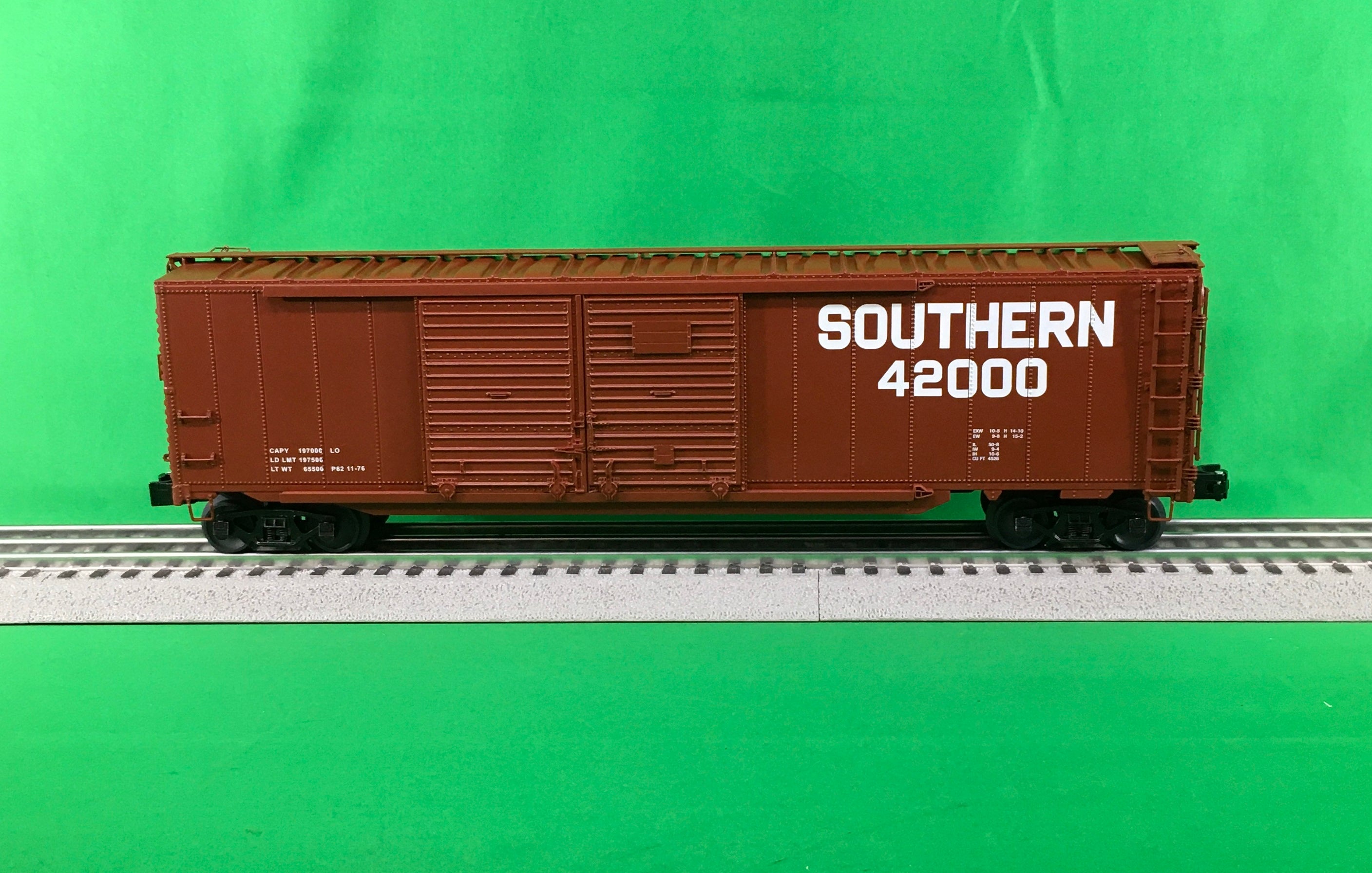 Lionel 2226660 - End Door Boxcar "Southern" #42000
